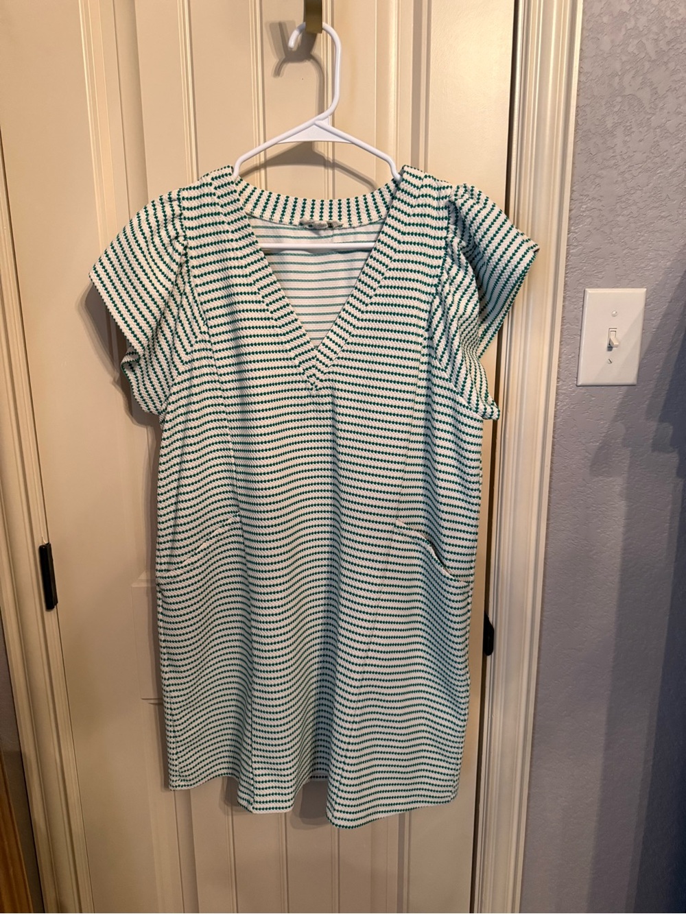 entro Green and White Striped V-Neck Casual Shift Dress